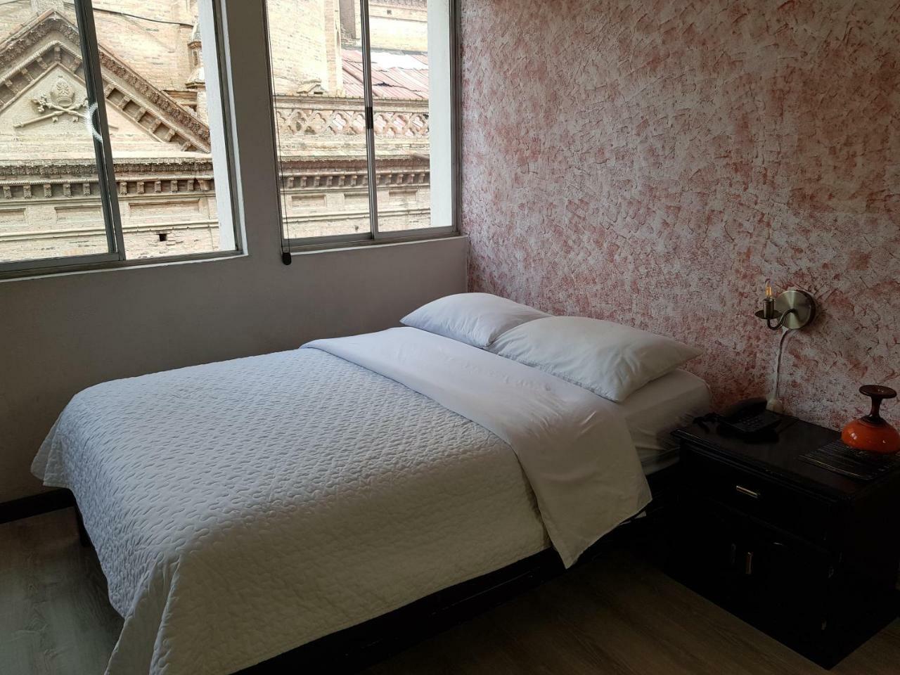Hotel Catedral Cuenca By Pshotels ภายนอก รูปภาพ